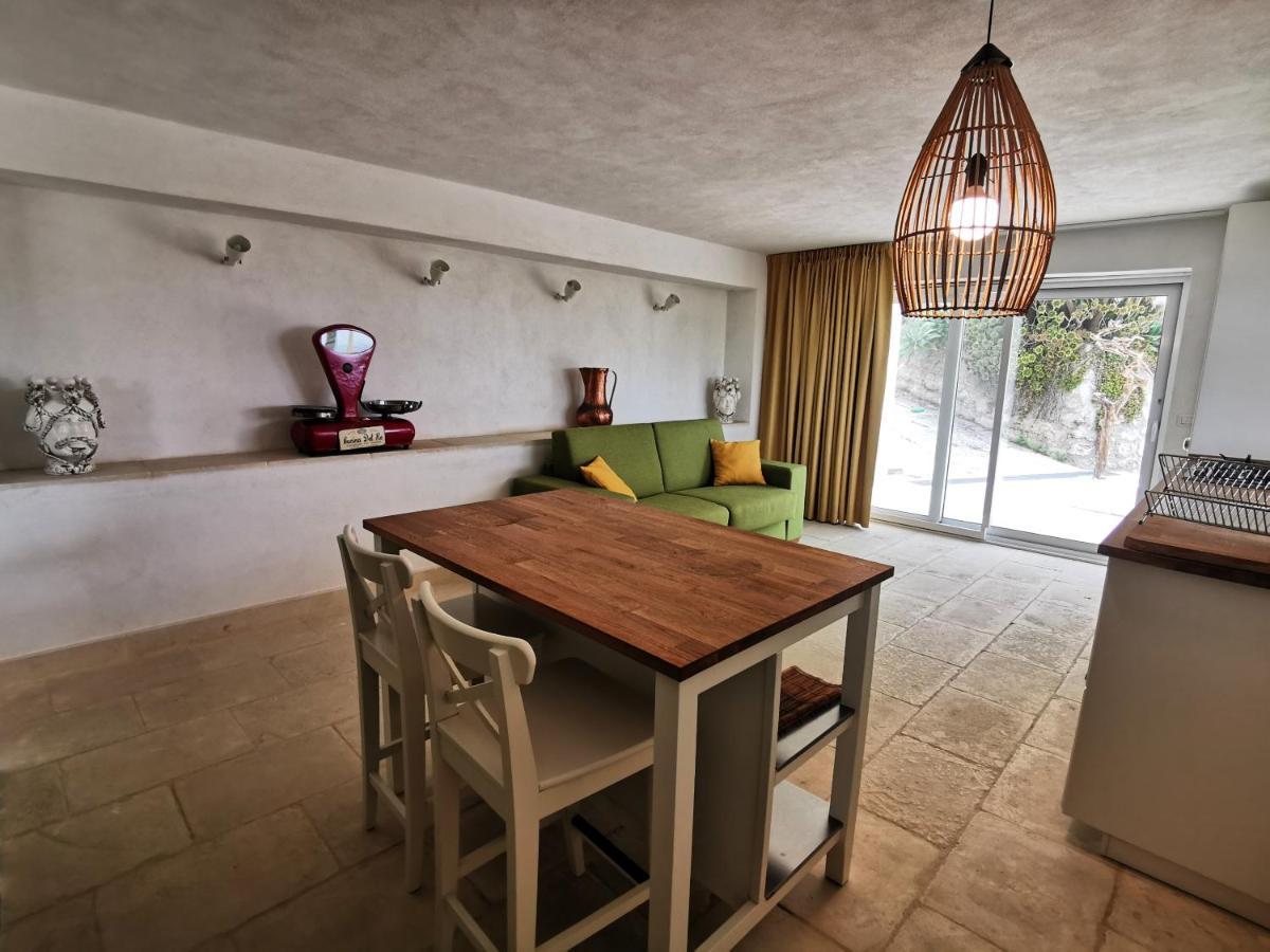 Appartamento Casa Del Mandorlo Noto Esterno foto